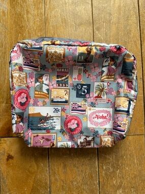 Lesportsac Hawaii Nei Stamp Cosmetic Bag